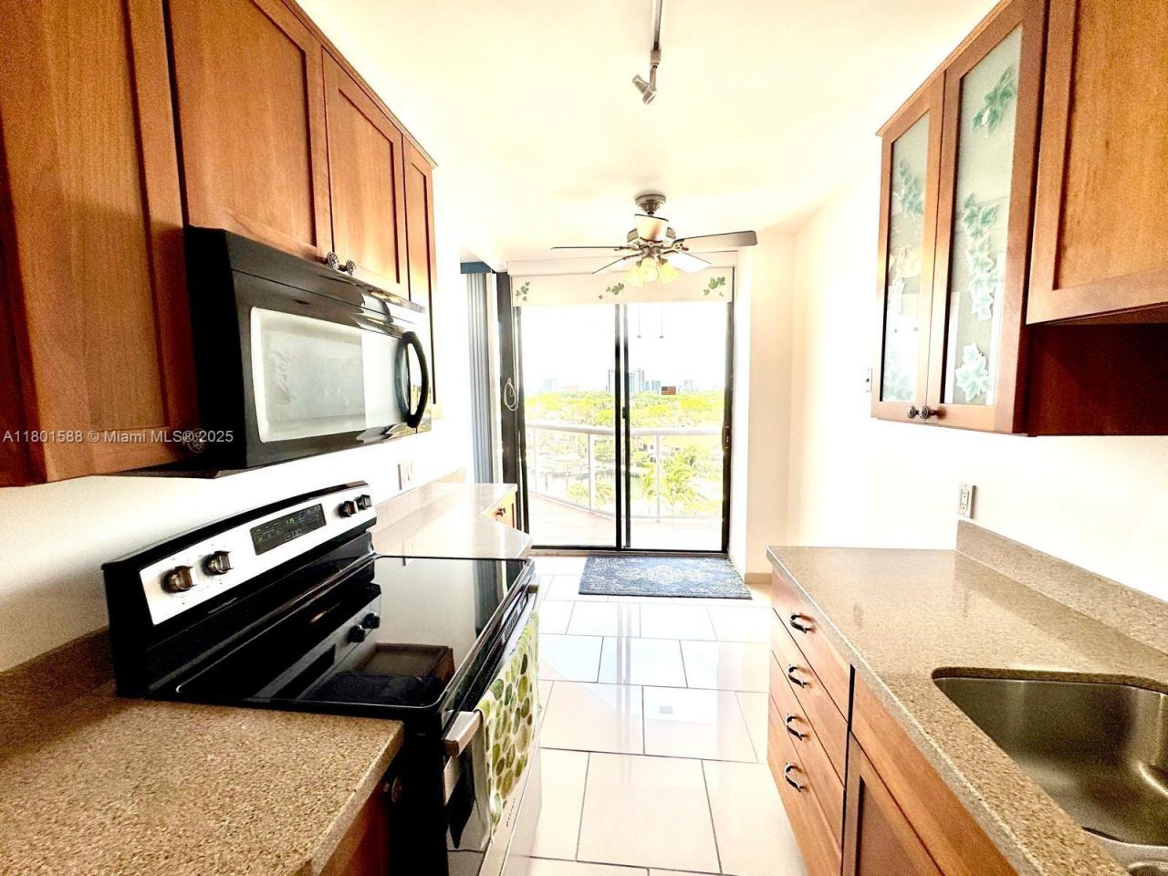 3610 Yacht Club Dr, Unit 810, Aventura, FL 33180 Photo