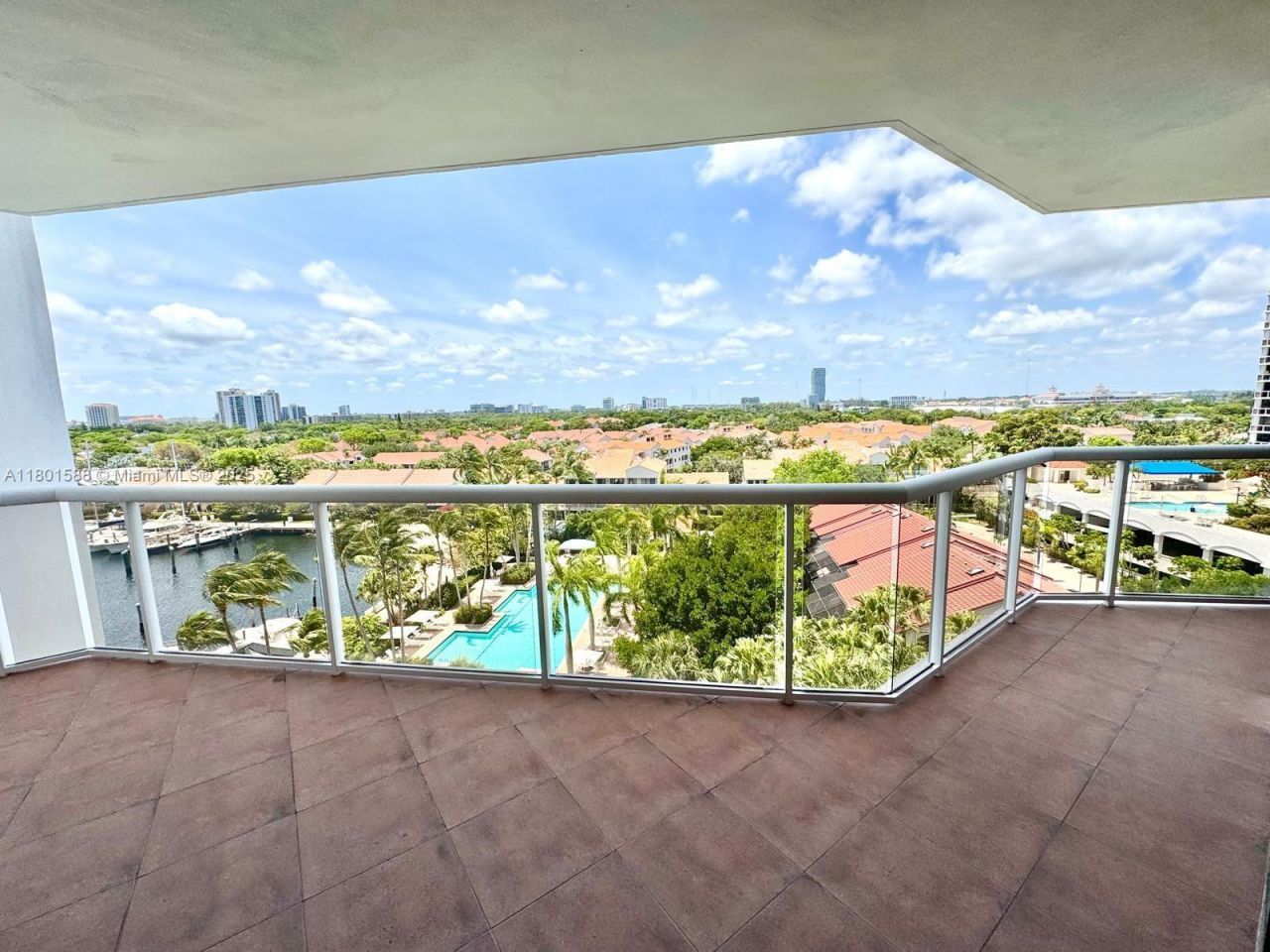 3610 Yacht Club Dr, Unit 810, Aventura, FL 33180 Photo