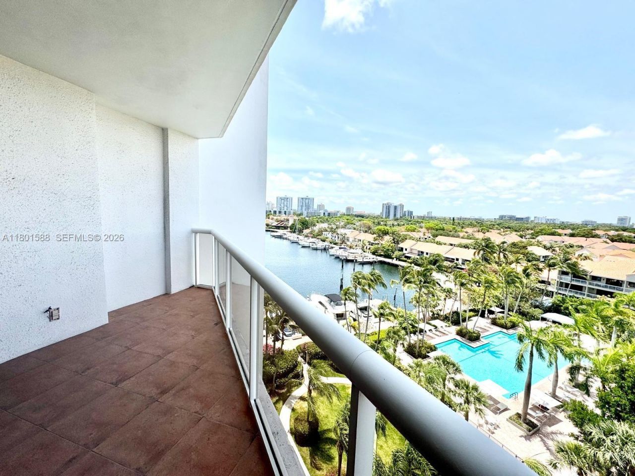 3610 Yacht Club Dr, Unit 810, Aventura, FL 33180 Photo