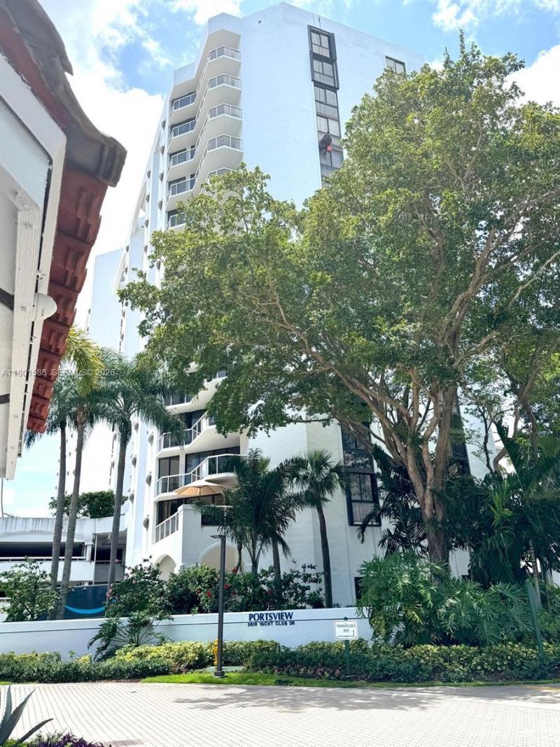 3610 Yacht Club Dr, Unit 810, Aventura, FL 33180 Photo