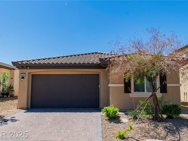 6829 Painted Morning Avenue , Las Vegas, NV 89142