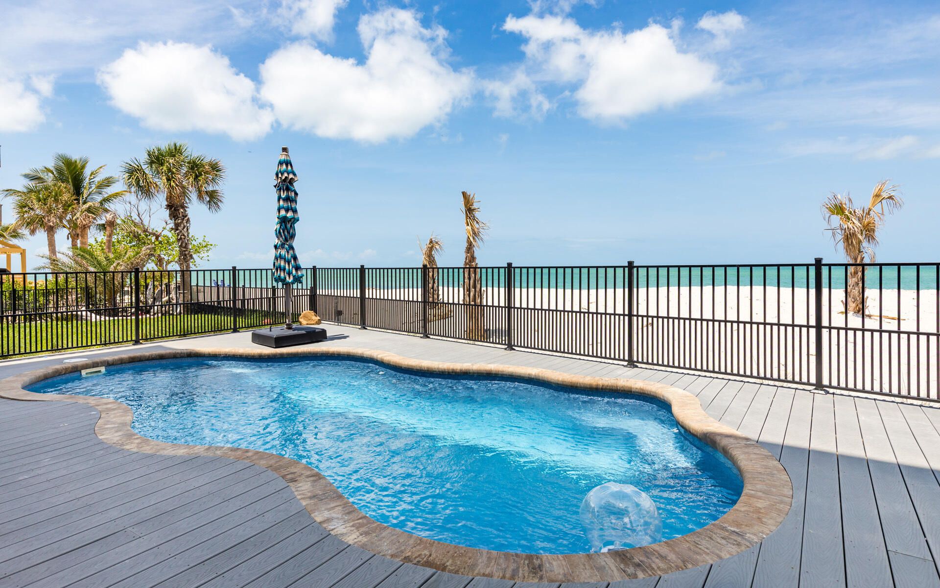 4620 Oro Pesos Ln, Upper Captiva, FL 33924 Photo