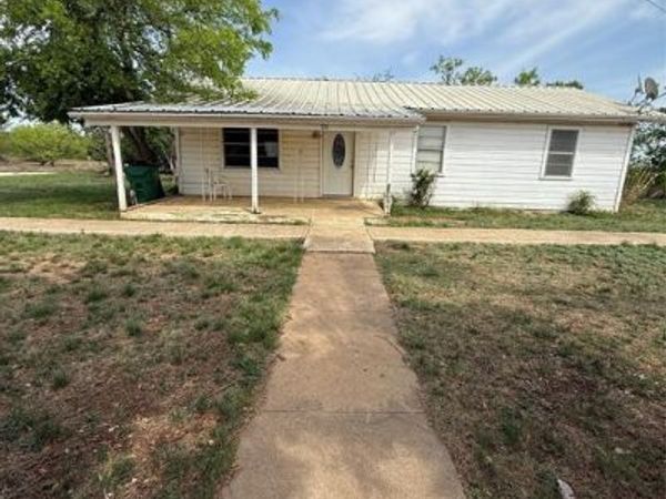 701 Perry, Santa Anna, TX 76878