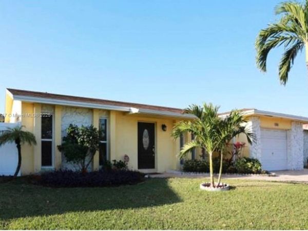 314 SE 4th St, Dania Beach, FL 33004