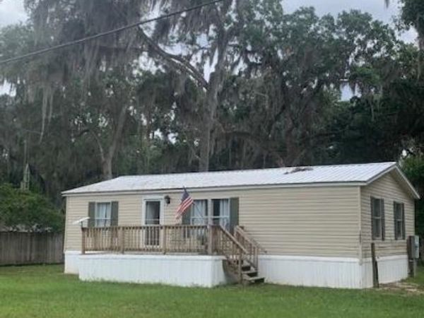 14021 174th Pl, Hawthorne, FL 32640