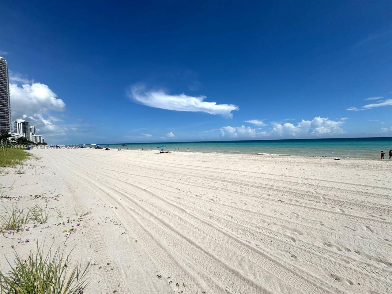 1936 S Ocean Dr, Unit 8D, Hallandale Beach, FL 33009 Photo