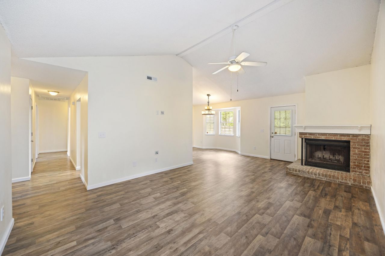 111 Macfarren Lane Photo 8