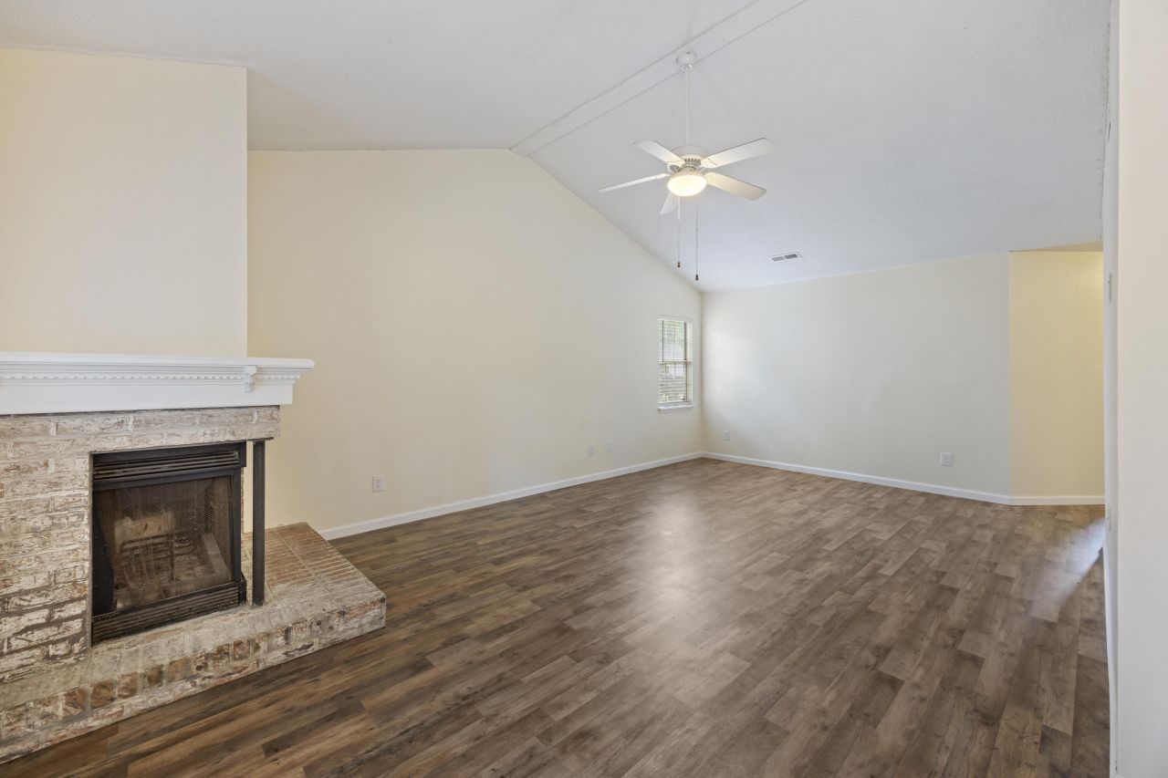 111 Macfarren Lane Photo 9