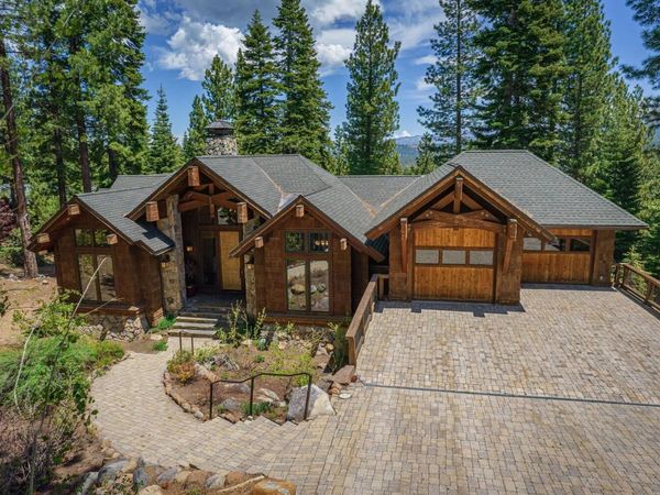 2203 Silver Fox Court, Truckee, CA 96161