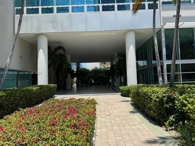 20900 NE 30th Ave, Unit 503 + assi, Aventura, FL 33180 Photo