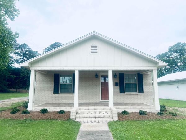 114 NW 2ND St, Fayette, AL 35555