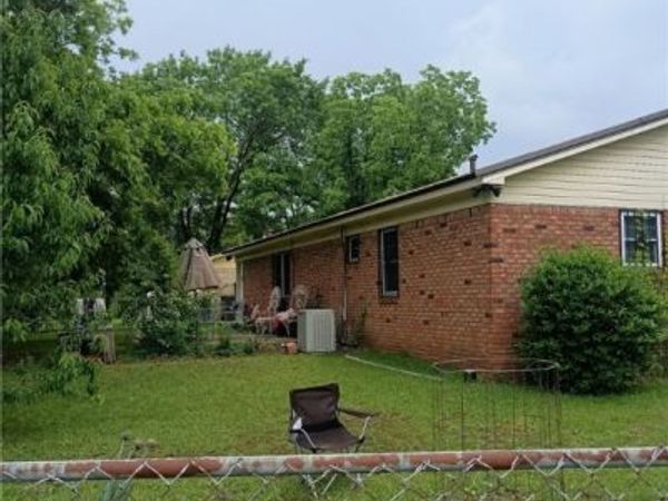 2909 Ozment Rd, Tuscaloosa, AL 35401