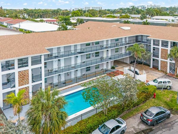 1021 NE 24th Avenue, Unit 12, Pompano Beach, FL 33062