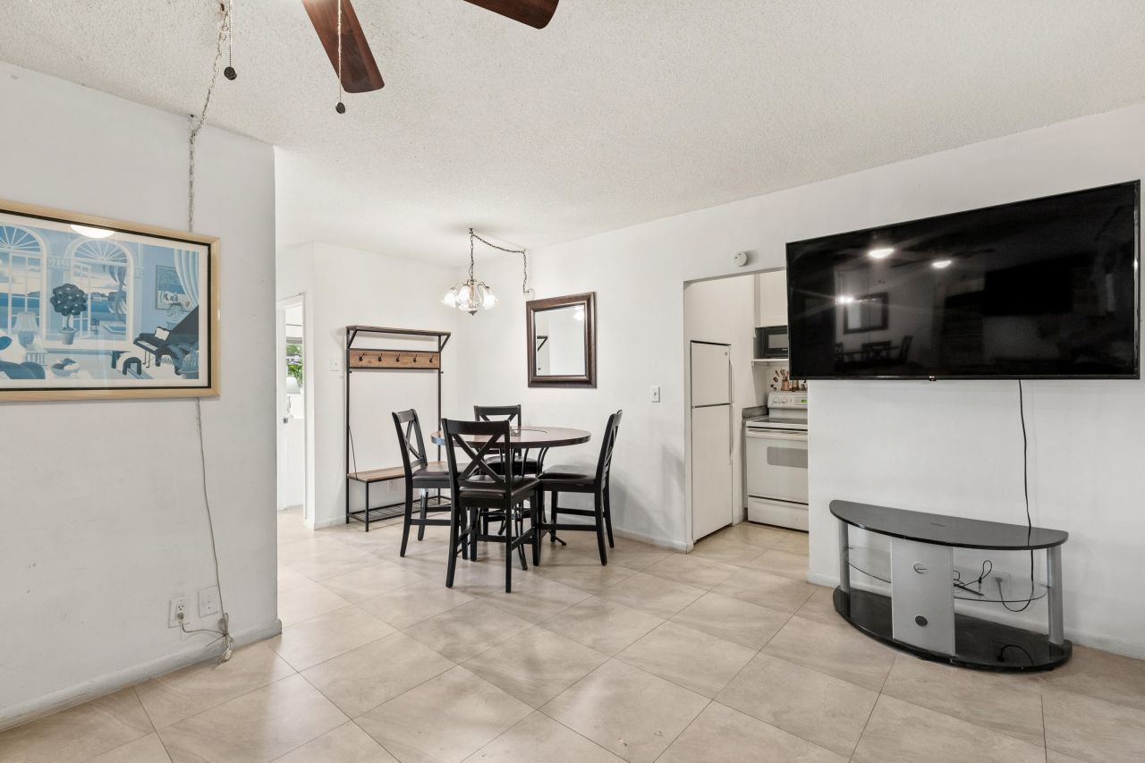 1021 NE 24th Avenue, Unit 12, Pompano Beach, FL 33062 Photo