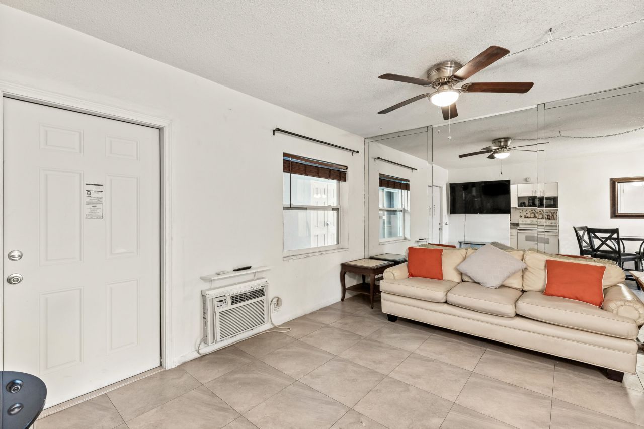 1021 NE 24th Avenue, Unit 12, Pompano Beach, FL 33062 Photo