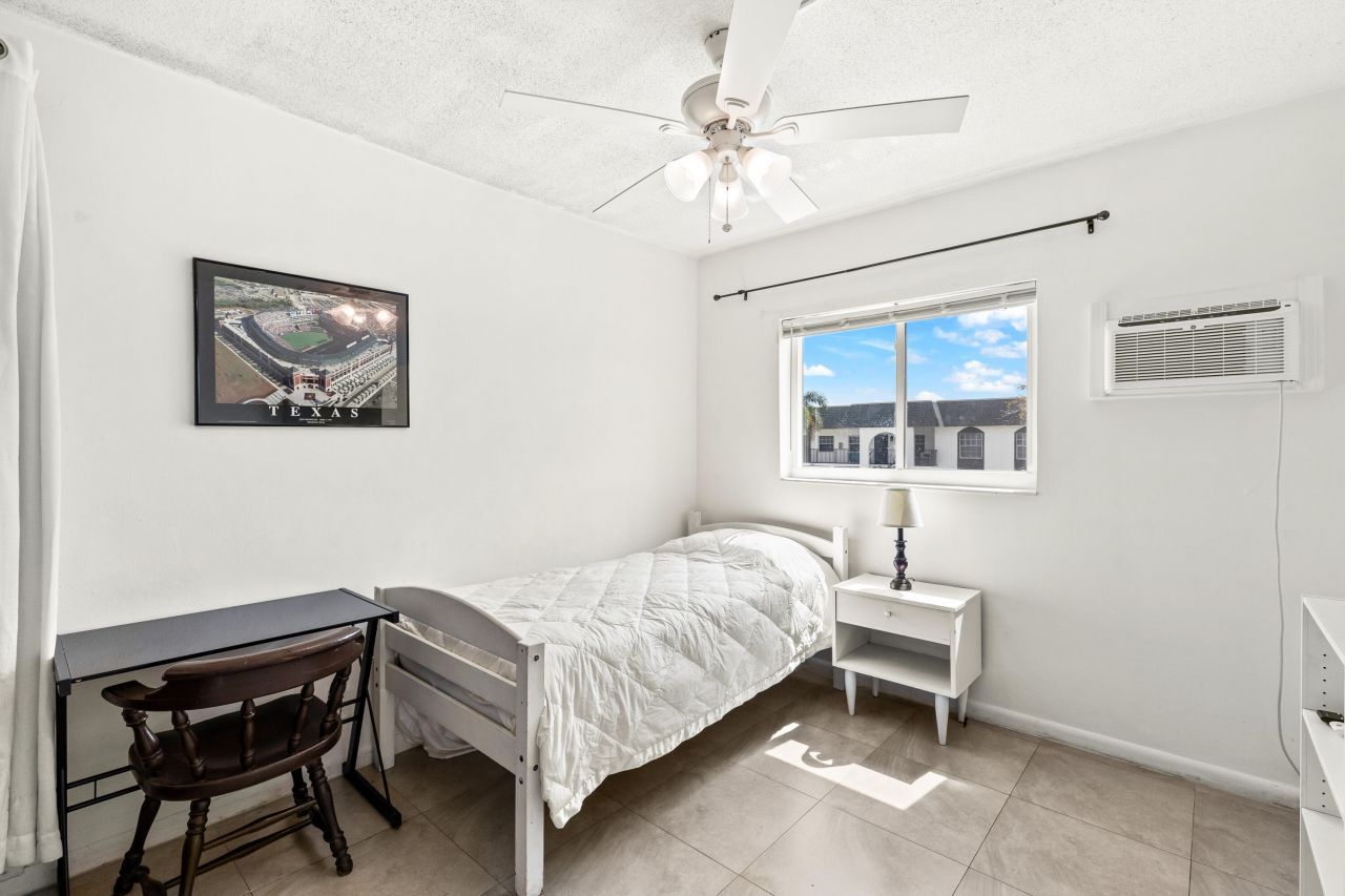 1021 NE 24th Avenue, Unit 12, Pompano Beach, FL 33062 Photo