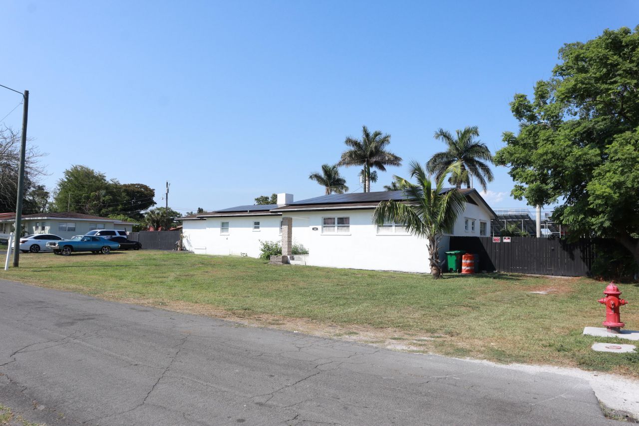 360 Kismet Avenue, Pahokee, FL 33476 Photo