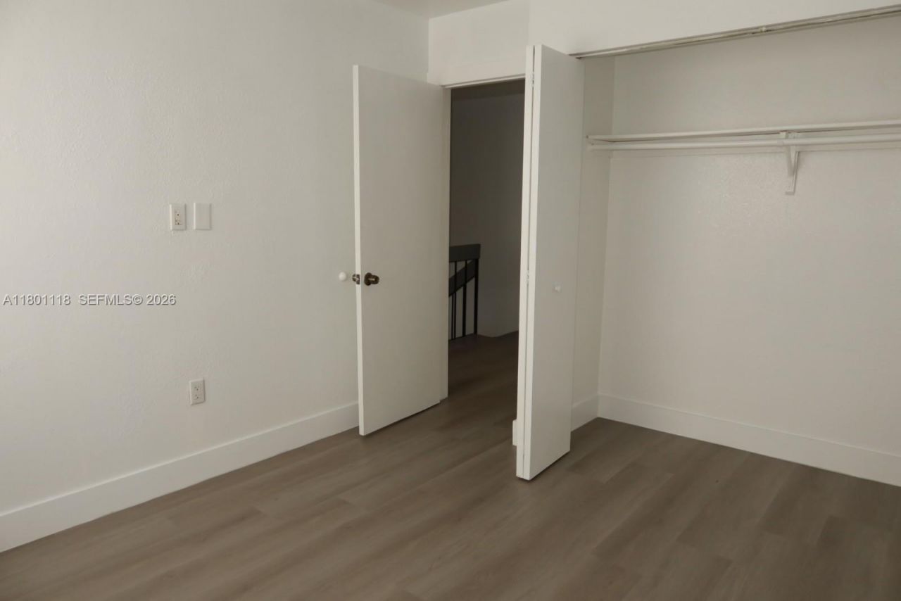 8098 NW 99th Ter, Hialeah Gardens, FL 33016 Photo