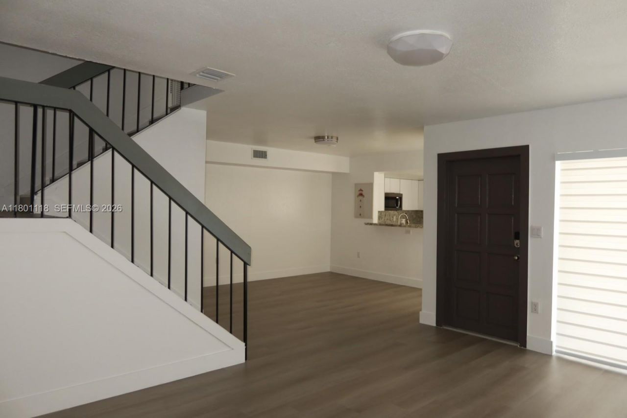 8098 NW 99th Ter, Hialeah Gardens, FL 33016 Photo