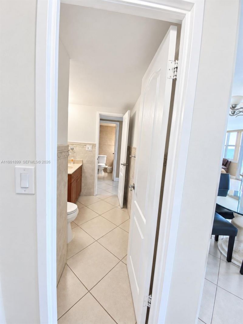 3180 S Ocean Dr, Unit 403, Hallandale Beach, FL 33009 Photo