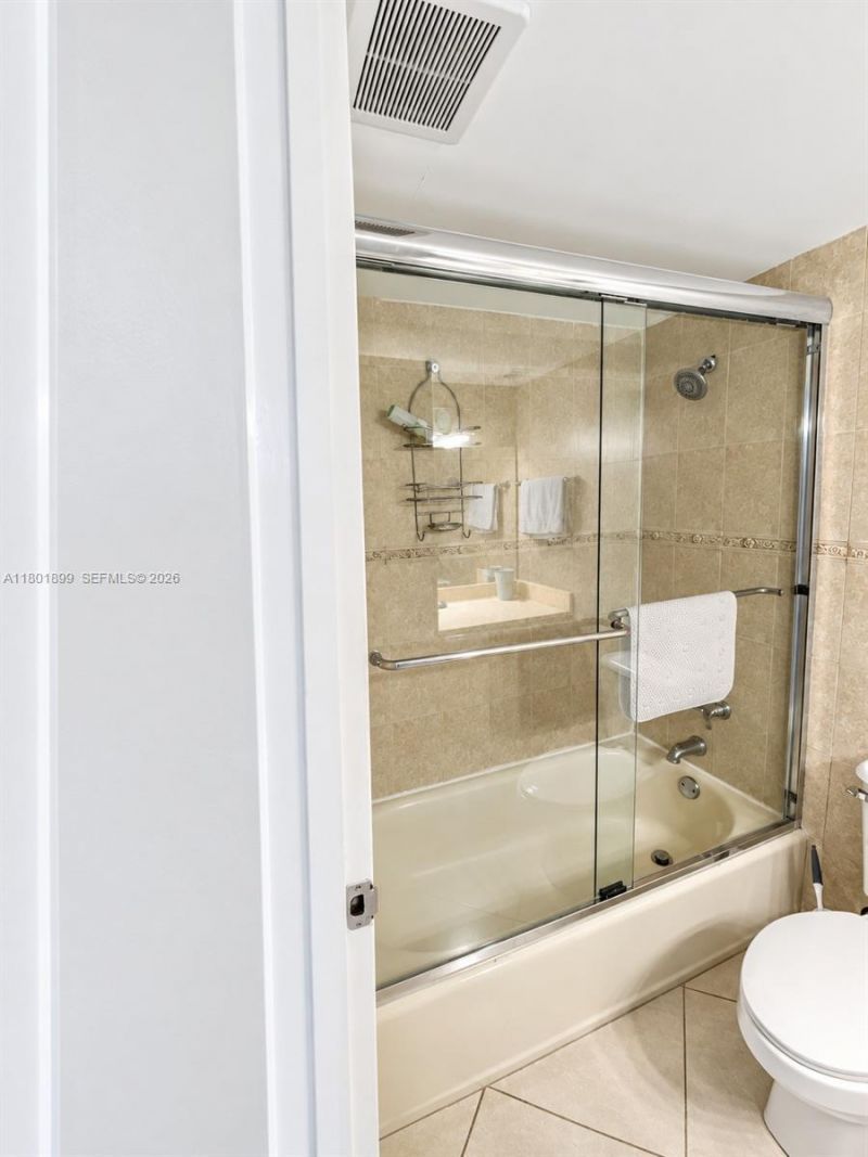 3180 S Ocean Dr, Unit 403, Hallandale Beach, FL 33009 Photo