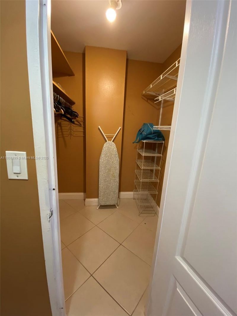 3180 S Ocean Dr, Unit 403, Hallandale Beach, FL 33009 Photo