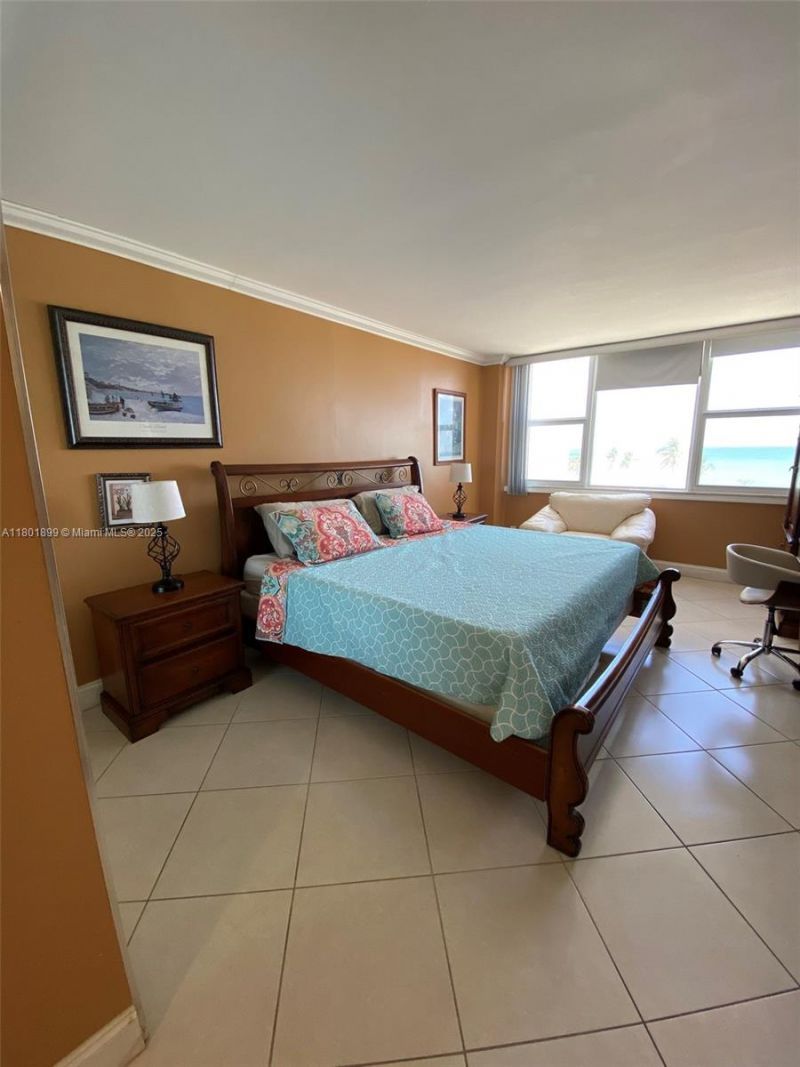 3180 S Ocean Dr, Unit 403, Hallandale Beach, FL 33009 Photo