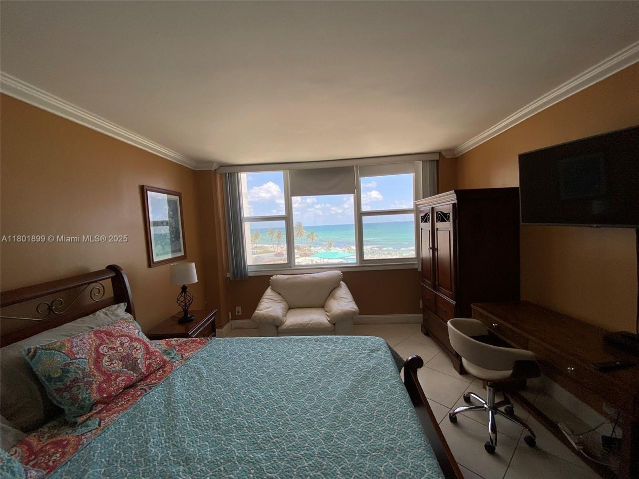 3180 S Ocean Dr, Unit 403, Hallandale Beach, FL 33009 Photo
