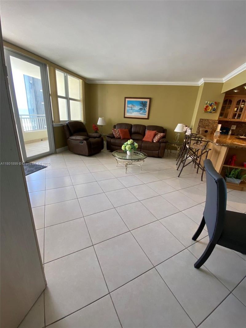3180 S Ocean Dr, Unit 403, Hallandale Beach, FL 33009 Photo