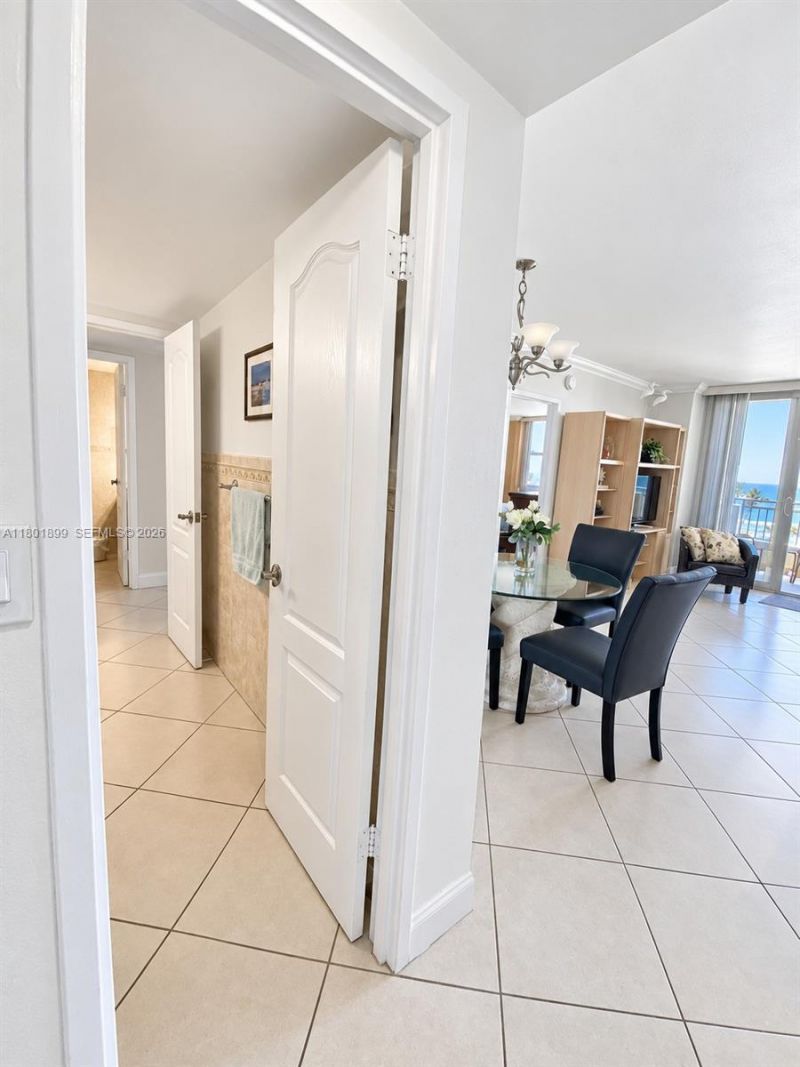 3180 S Ocean Dr, Unit 403, Hallandale Beach, FL 33009 Photo