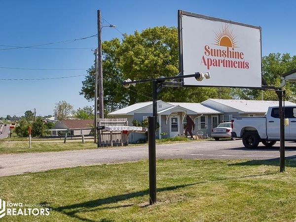 206 Weaver Road, Bloomfield, IA 52537