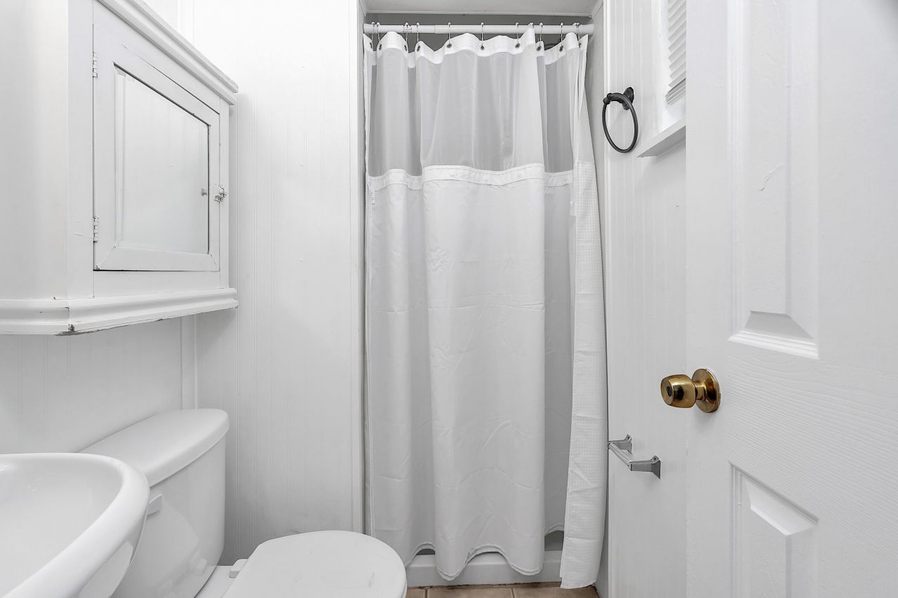 909 N Palmway, Unit B, Lake Worth Beach, FL 33460 Photo