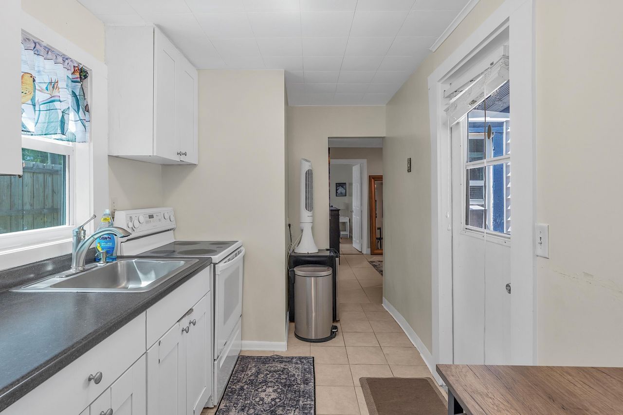 909 N Palmway, Unit B, Lake Worth Beach, FL 33460 Photo