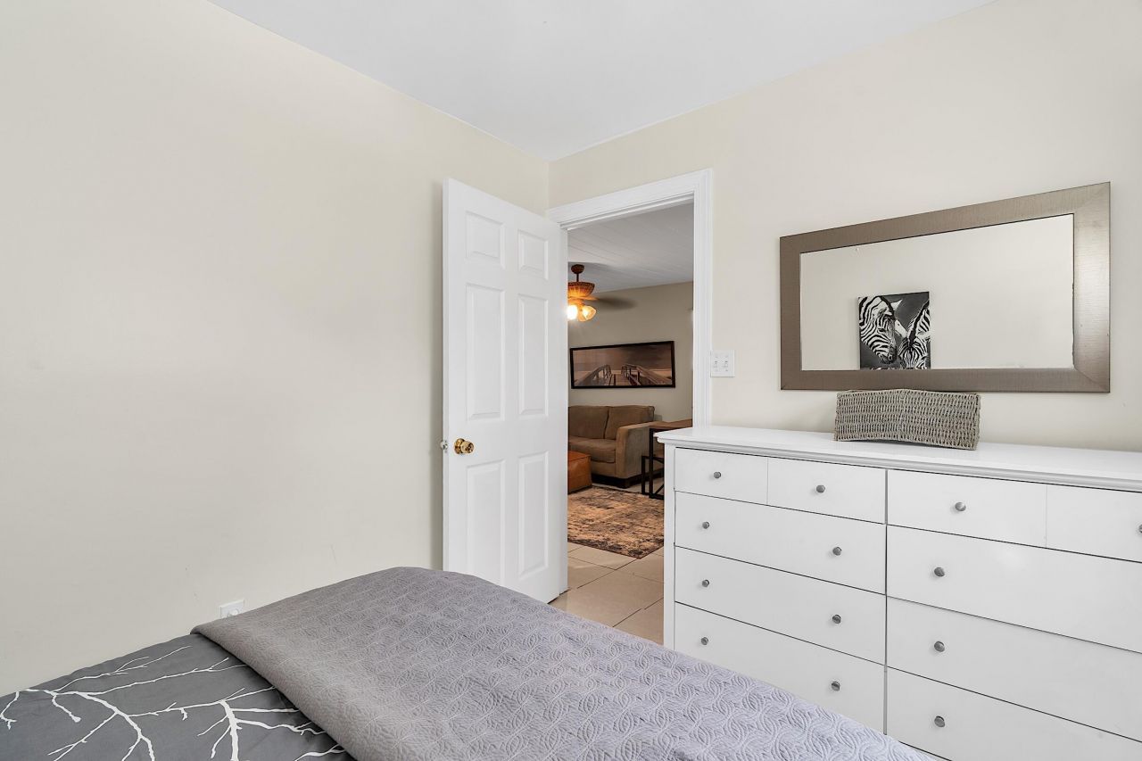 909 N Palmway, Unit B, Lake Worth Beach, FL 33460 Photo