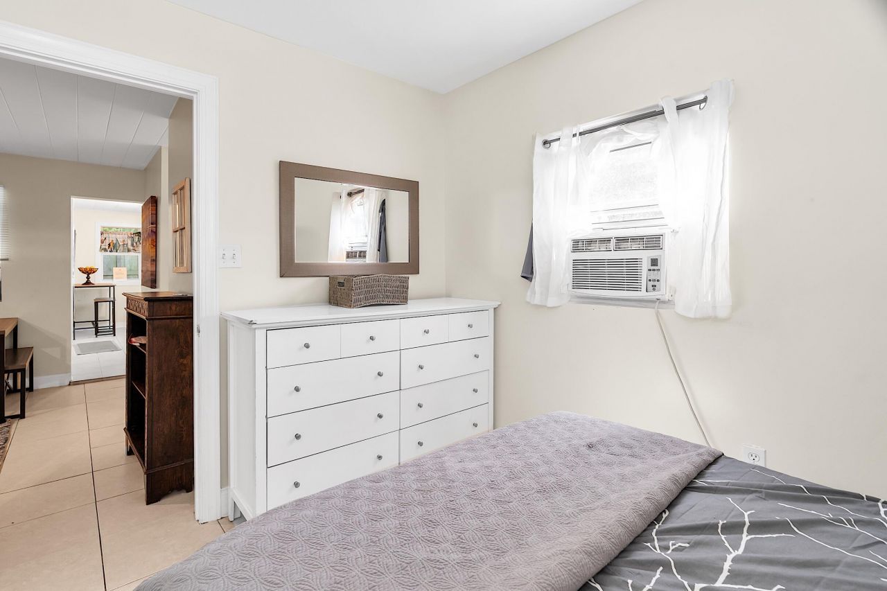 909 N Palmway, Unit B, Lake Worth Beach, FL 33460 Photo