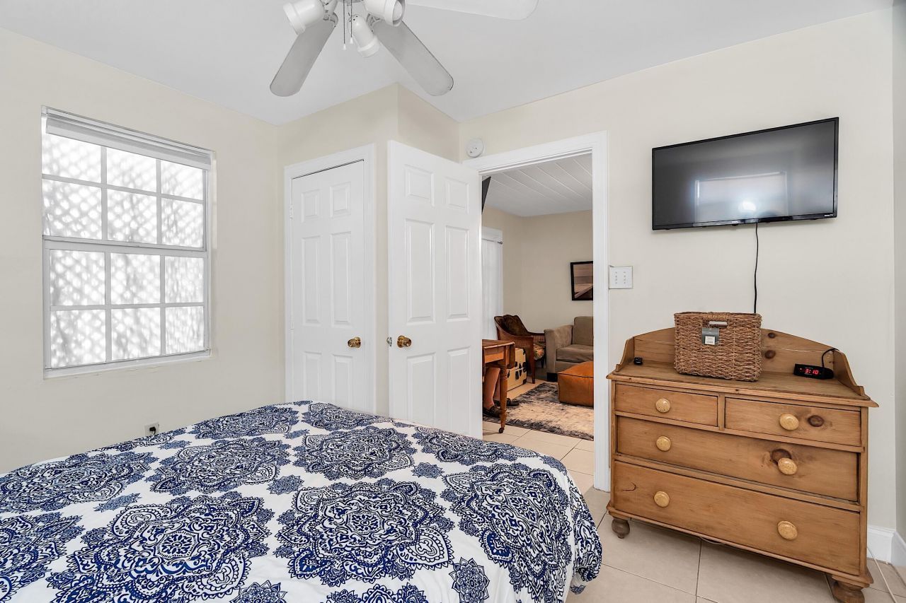 909 N Palmway, Unit B, Lake Worth Beach, FL 33460 Photo