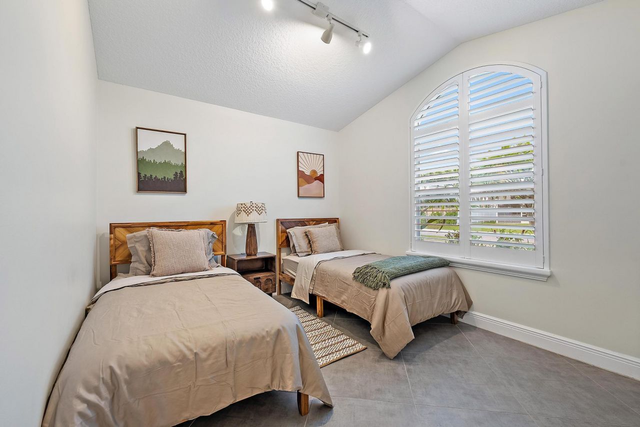 15129 Harriet Avenue, Jupiter, FL 33458 Photo