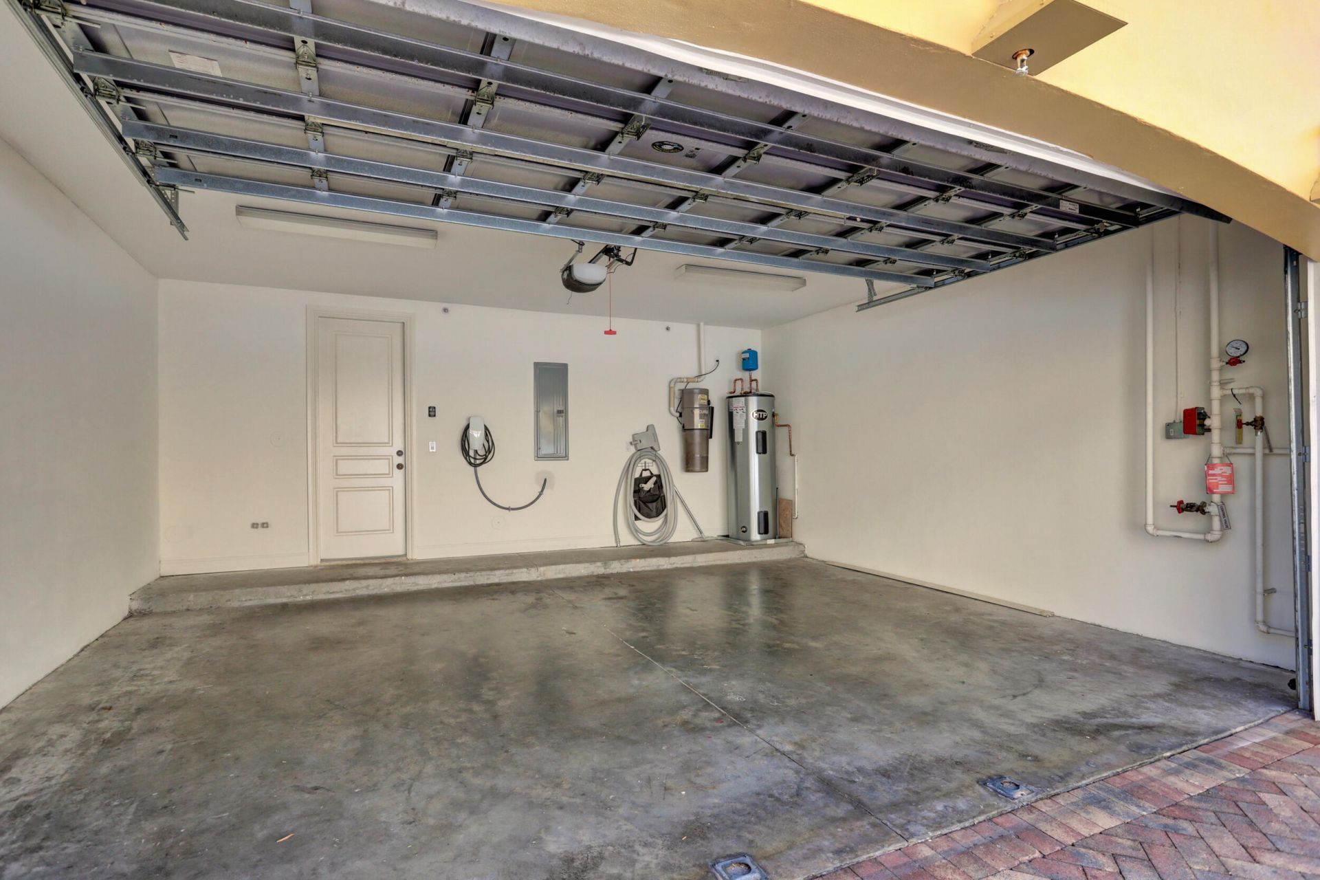 343 Flamingo Drive, West Palm Beach, FL 33401 Photo