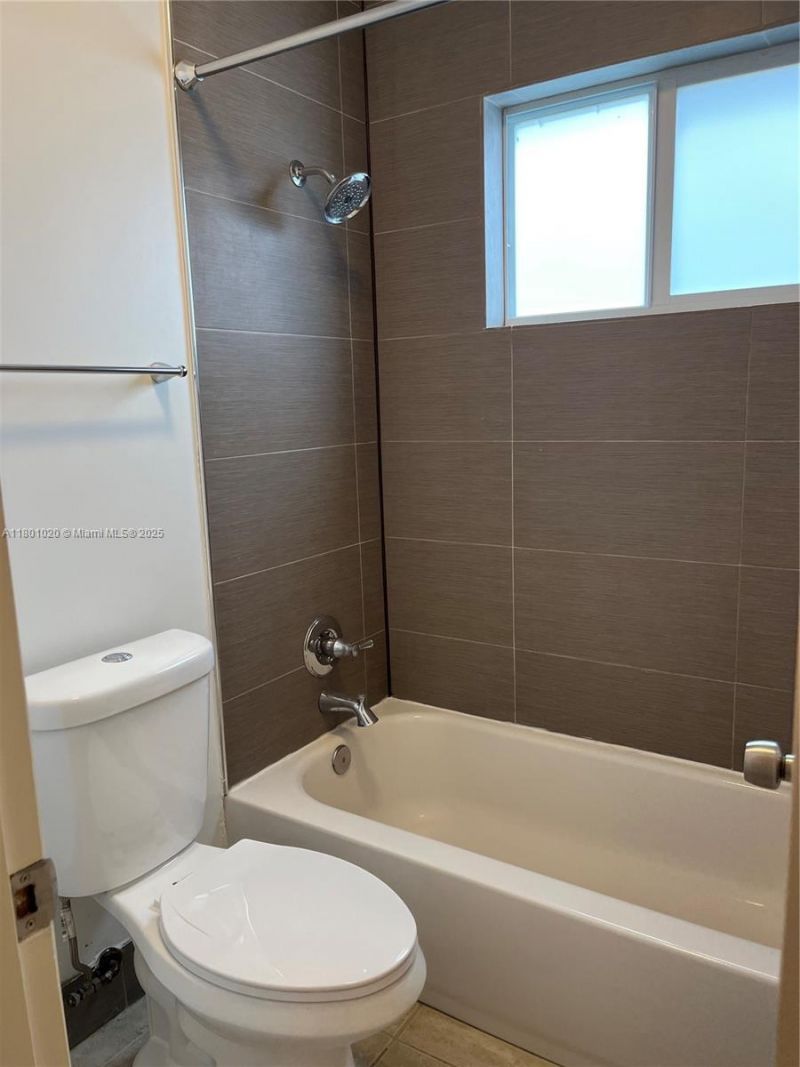 5031 Ponce De Leon Blvd, Coral Gables, FL 33146 Photo