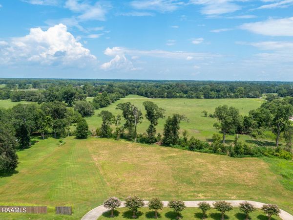 102 Leatherback Lane, Broussard, LA 70518