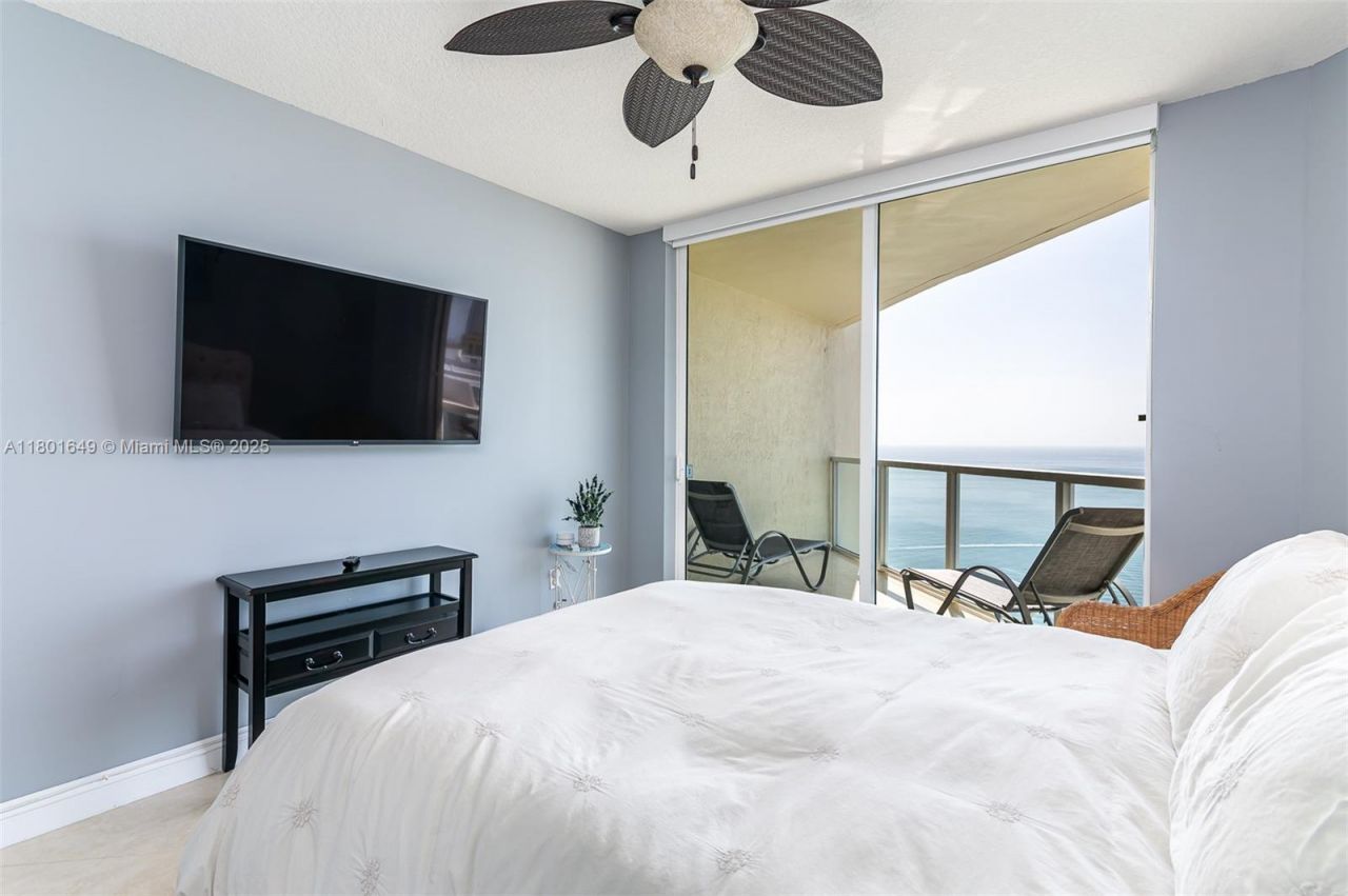 16699 Collins Ave, Unit 3401, Sunny Isles Beach, FL 33160 Photo