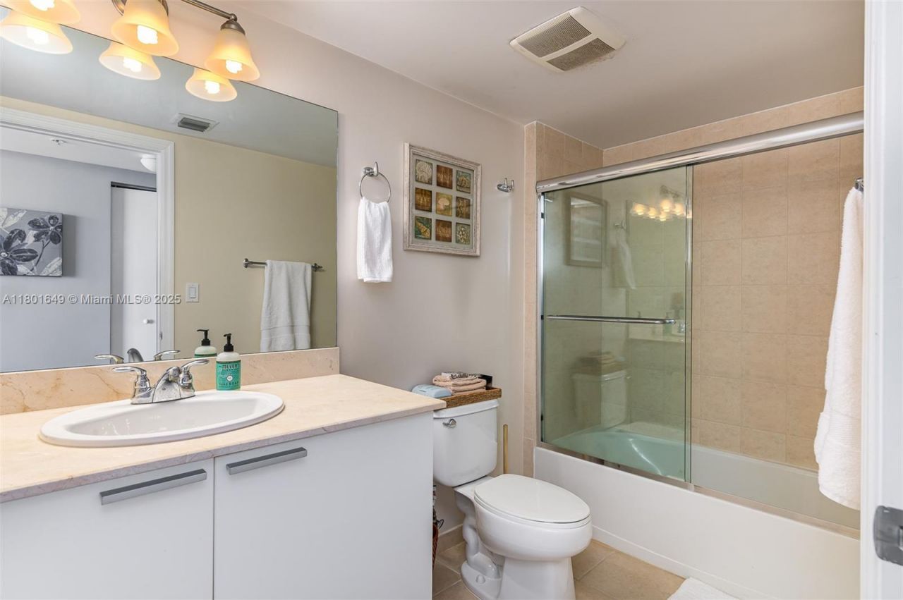 16699 Collins Ave, Unit 3401, Sunny Isles Beach, FL 33160 Photo