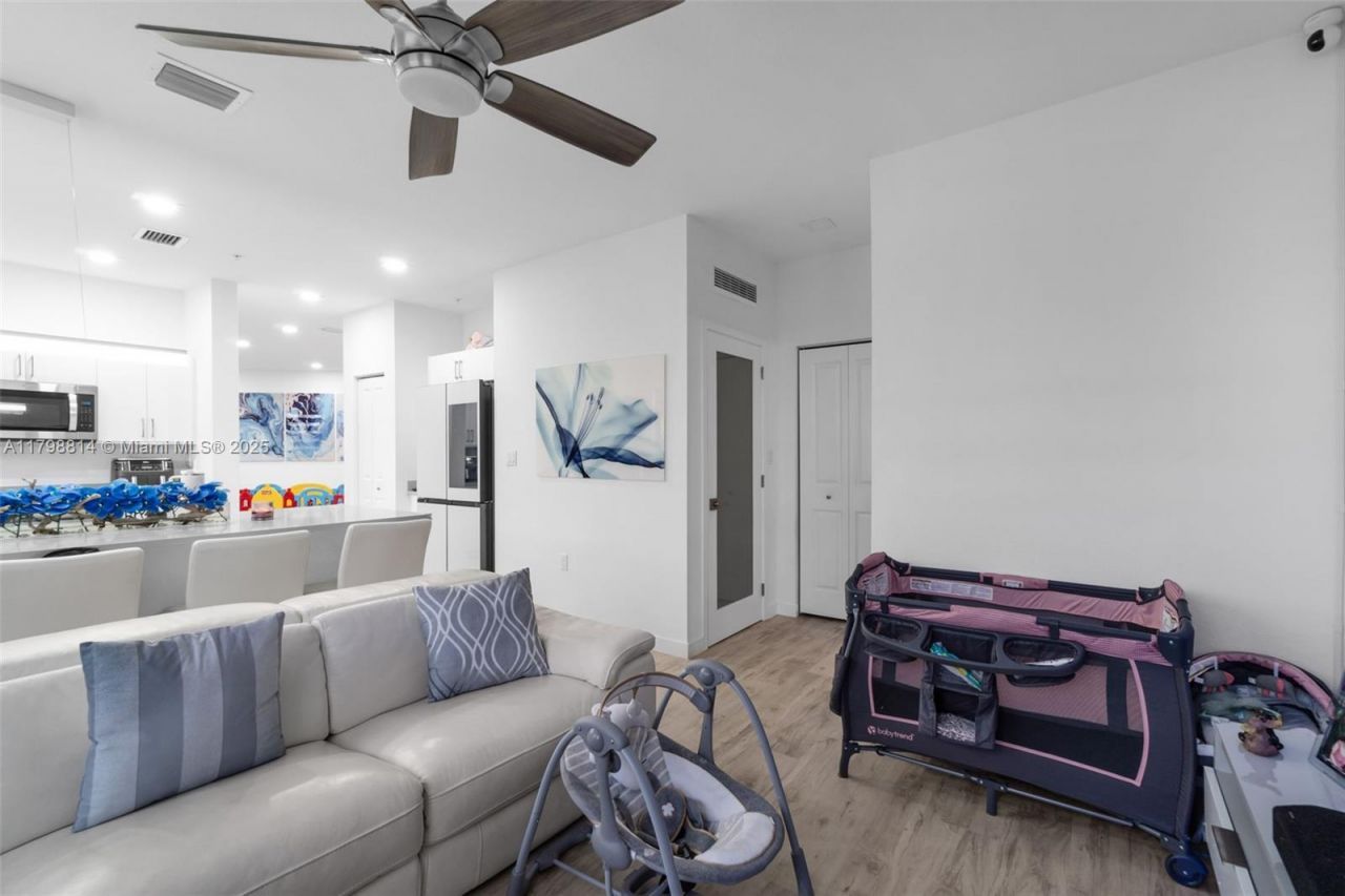 15540 SW 136th St, Unit 212, Miami, FL 33196 Photo