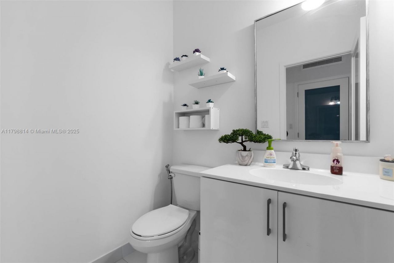 15540 SW 136th St, Unit 212, Miami, FL 33196 Photo