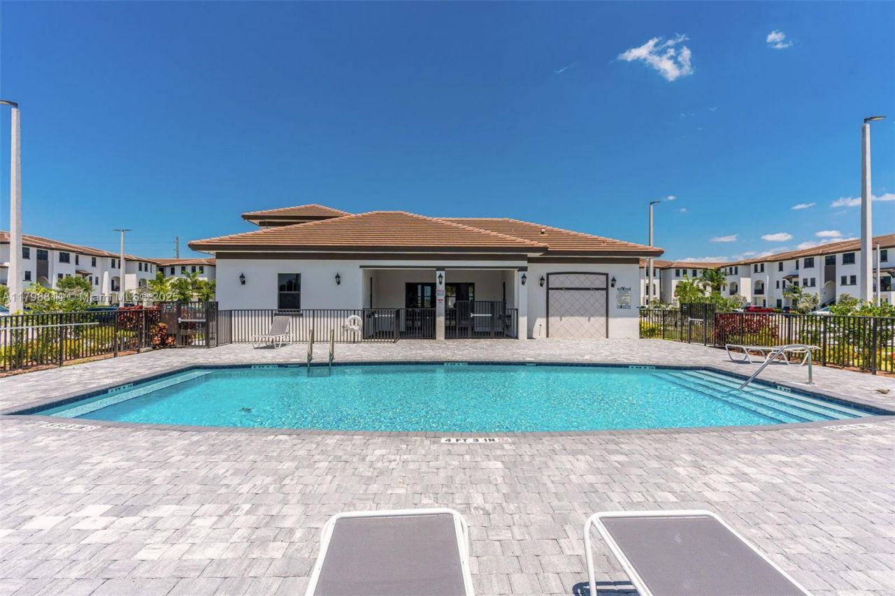 15540 SW 136th St, Unit 212, Miami, FL 33196 Photo