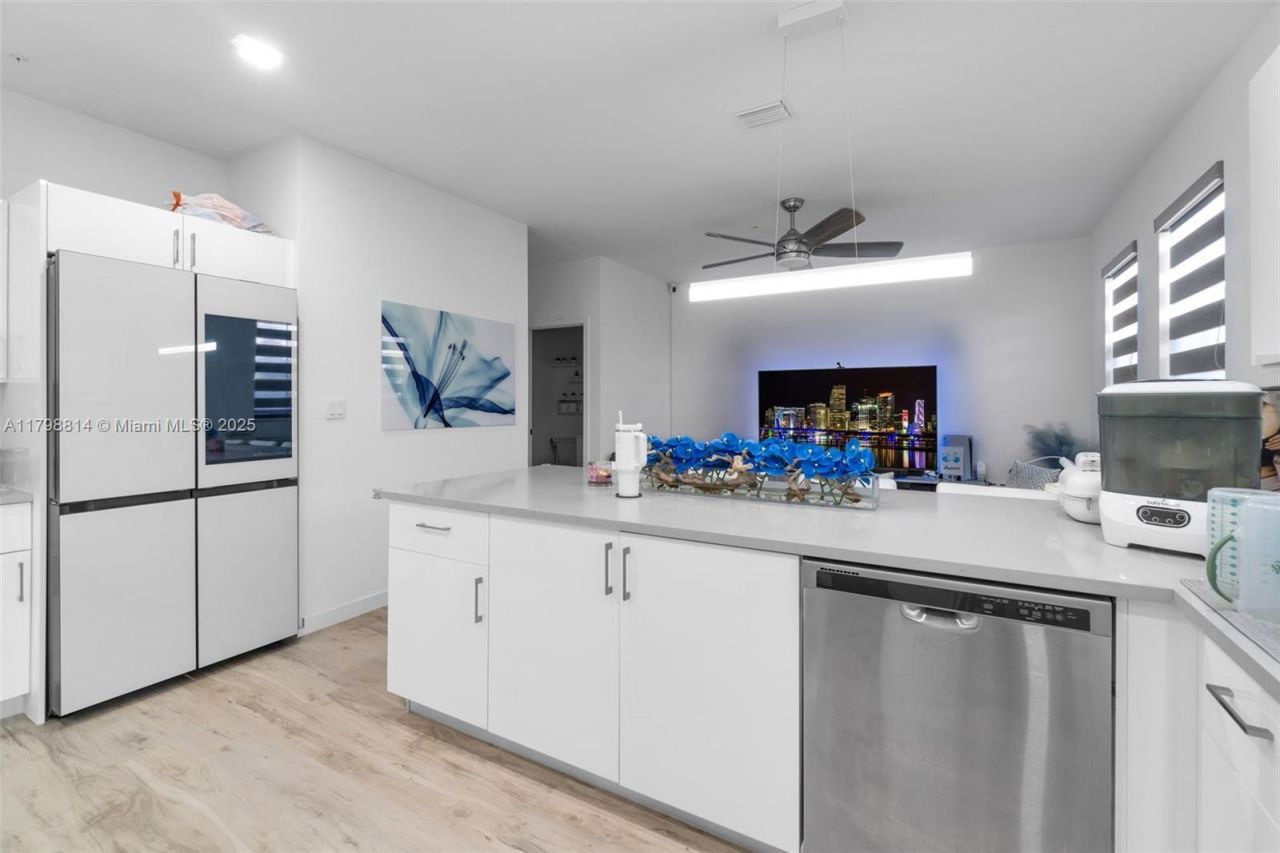 15540 SW 136th St, Unit 212, Miami, FL 33196 Photo