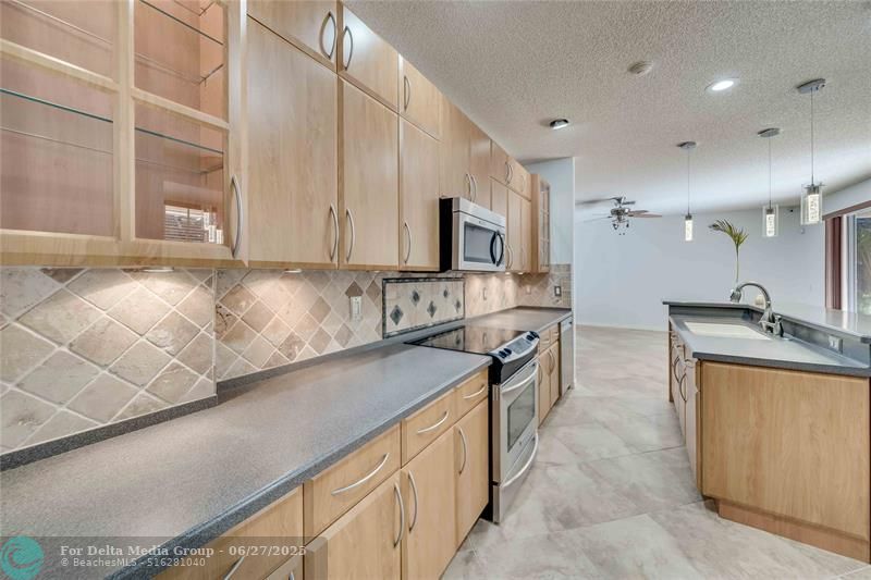 550 Slippery Rock Rd, Weston, FL 33327 Photo