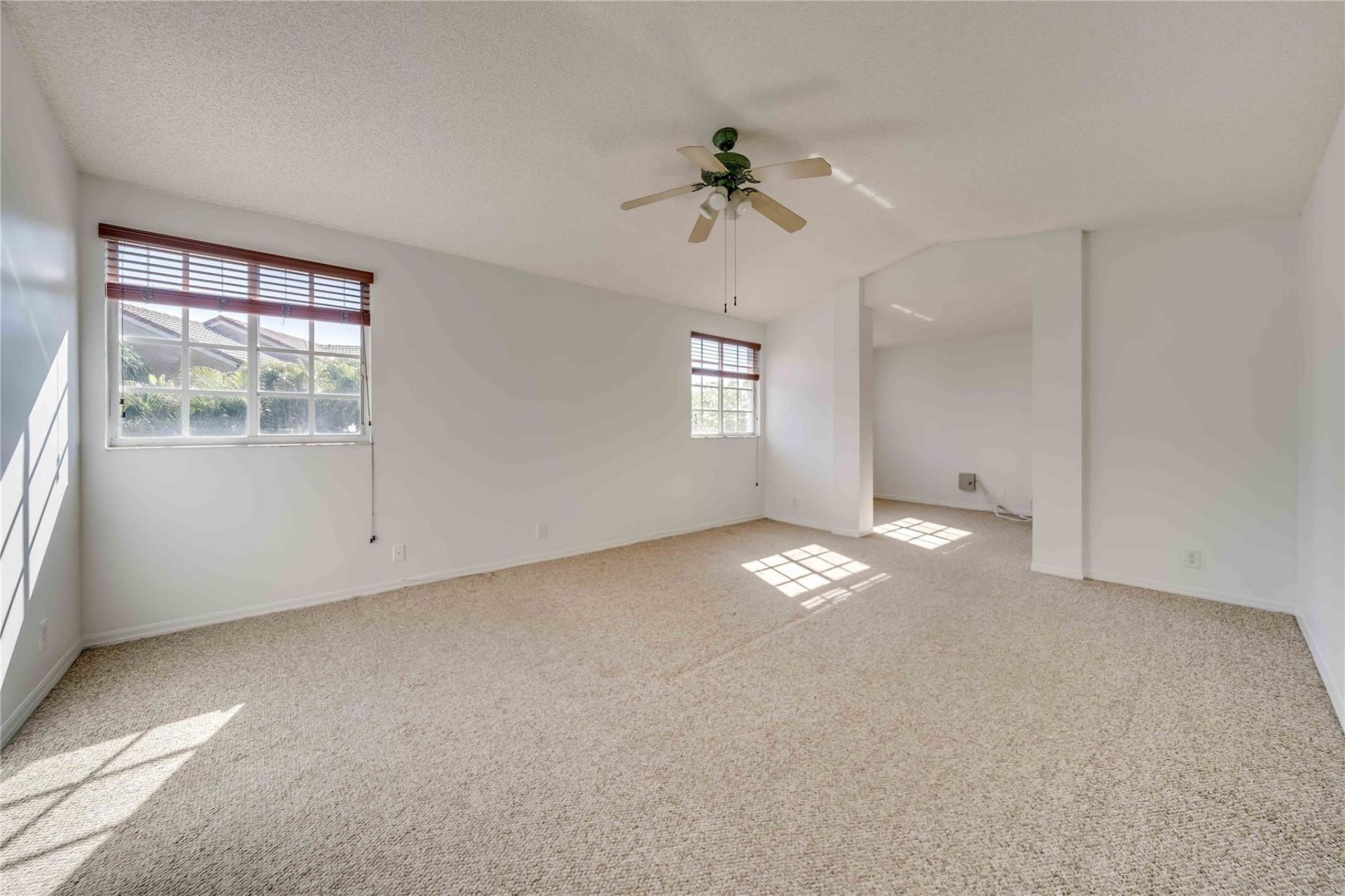 550 Slippery Rock Rd, Weston, FL 33327 Photo