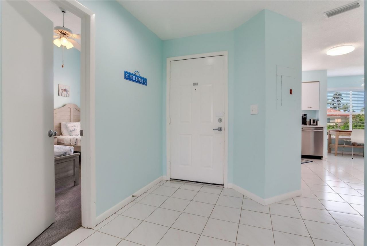 6171 Bahia Del Mar Boulevard, Unit 216, Saint Petersburg, FL 33715 Photo