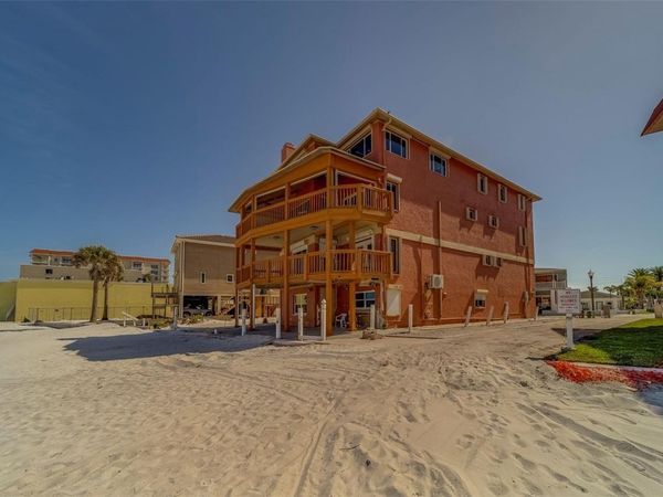 17606 LEE AVENUE, REDINGTON SHORES, FL 33708